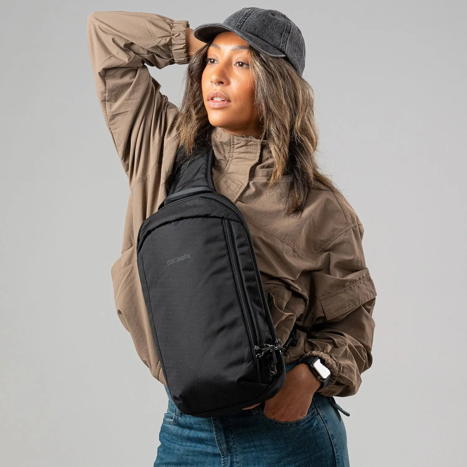 PACSAFE Vibe 325 Sling Pack