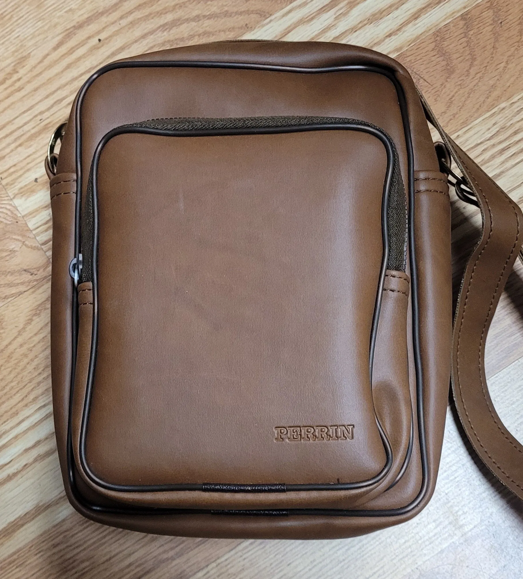 Perrin Leather Carrying bag